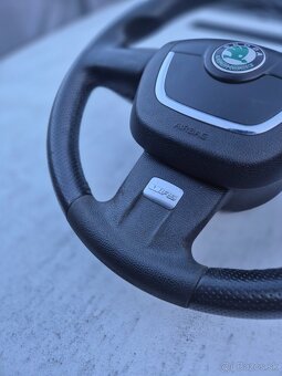 Predám trojramenny kožený volant pre Škoda Octavia II 2 VRS - 4