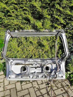 Predam zadne kufrove dvere na audi avant kombi rok 2000 - 4
