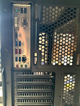 🖥️ Stolný počítač – AMD Ryzen, 8 GB RAM, 1 TB SSD – rýchly - 4