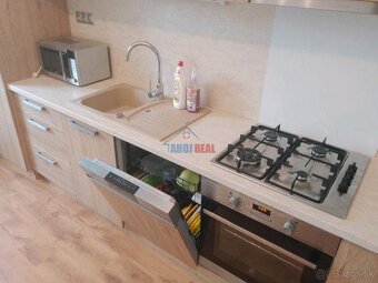 5- IZB BYT, NOVOSTAVBA, pre rodinu, môže menší psík, mačka - 4