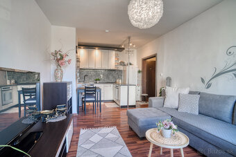 Na predaj útulný 2-izbový byt s dvomi balkónmi v Malackách - 4