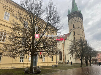 Pod konkatedrálou v pešej zóne klimatizovaný 2izb podkrovný - 4