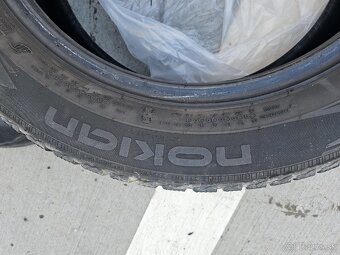 Predám zimné pneumatiky NOKIAN 195/60 R16 – 4 ks - 4
