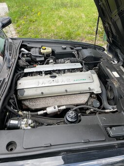 Jaguár XJR 300 - 4