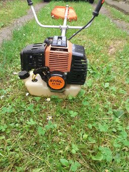 Krovinorez stihl 130. - 4