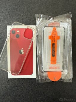 iPhone 13 RED, 128 GB - 4