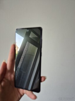 Samsung Galaxy S20 FE - 4