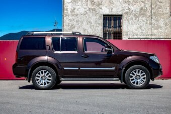 Nissan Pathfinder 3.0 dCi V6 LE - 4