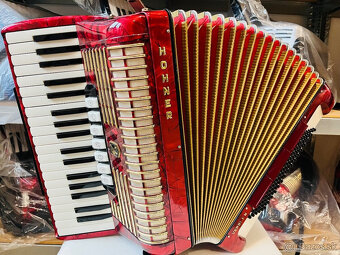 Predám krásny akordeón HOHNER Verdi II N-96basový- - špičkov - 4