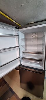 CHLADNIČKA NA OPRAVU - 4