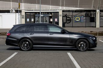 Mercedes-Benz E trieda Kombi 300 de 4MATIC - 4