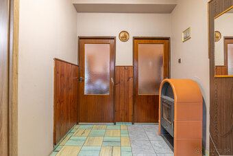 Na predaj 5 izbový rodinný dom s malým pozemkom v obci Doln - 4