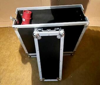 Rozvadzač prúdu Eurolite - 32 A - power distributor - 4