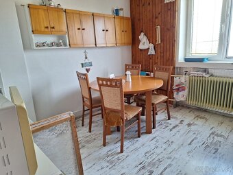 Ponúkame na predaj rodinný dom vhodný aj na podnikanie v Môť - 4