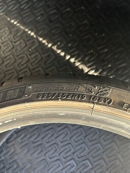Predám 2 Letné Pneumatiky Michelin pilot sport 4 225/35 R19 - 4
