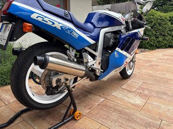 Predám Suzuki GSX-R 750 rv .89 - 4
