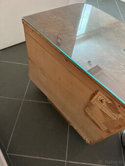 Retro nočný drevený stolík - 4