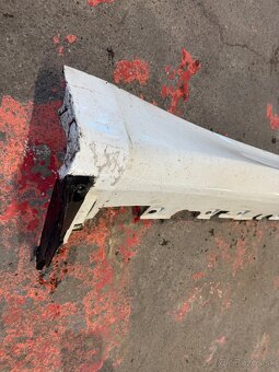 BMW X5 F15 pravybocny prah - 4