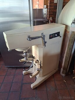Robot Alba 22 - 4