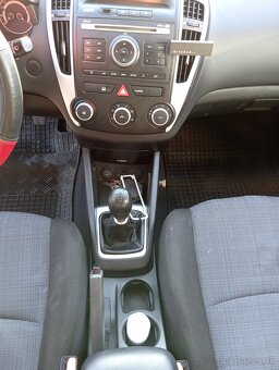 Kia Ceed - 4