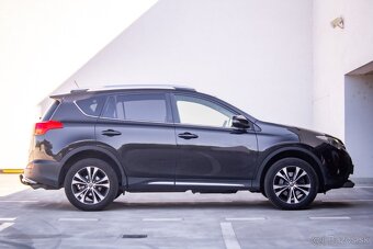 Toyota RAV4 2.2 l D-CAT Premium - 4