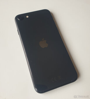 iPhone SE 2020 64 GB čierny veľmi pekný stav - 4