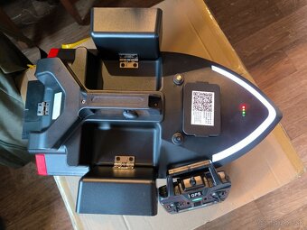 GPS zakrmovacia loďka V020 12.000mAh - 4