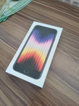 iPhone SE 2022, 128 GB - 4