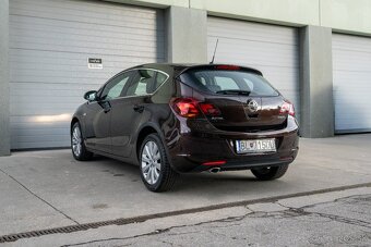 Opel Astra 1.4T 103kw M6, SR - 1.majitel - 4