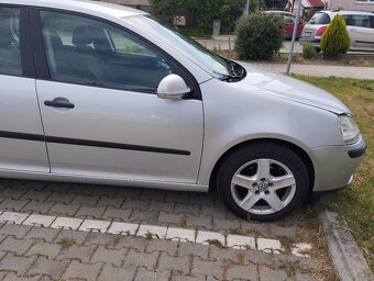 Golf 5 1.6 FSI 85.kw 6q - 4