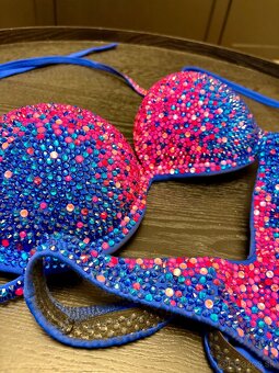 Súťažné plavky, topánky a doplnky - 4