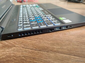 Acer Predator triton 300 • RTX 2060/ i7-10Th gen. - 4
