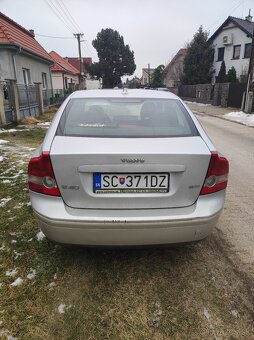 Volvo s40 2.0L diesel - 4