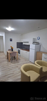 SEREĎ, centrum - 1izbový prenájom v centre - 4