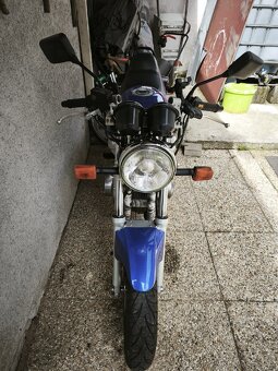 Suzuki gs500e - 4