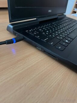 Dell Inspiron 15 Gaming 7567 i7-7700HQ 8GB RAM GTX 1050 Ti - 4