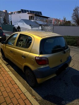 Predám Toyota yaris 1.0 rok 2000 - 4