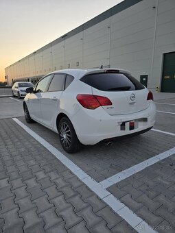 Opel Astra J - 4
