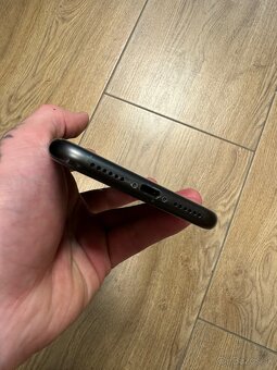 Predám Apple iPhone 11 64gb Čierny - 4