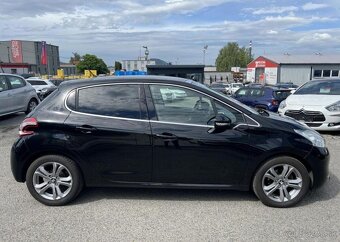 Peugeot 208 1.2i KLIMA PANORAMA TEMPOMAT benzín manuál 60 kw - 4