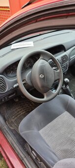 Predám Renault Megane, r.v. 2002, 1.6 16V benzín, 79kw - 4