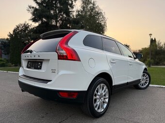 Volvo XC60 2.4D D5 163ps • Automatic • AWD 4x4 • Momentum • - 4