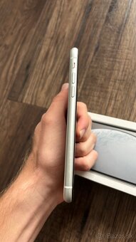 iPhone XR 128GB - biely + MagSafe kryt - 4