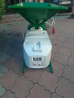 Elektricky mlynec na hrozno - 4