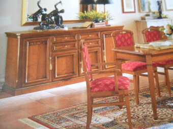 Manželská posteľ a komoda z masívu - 4