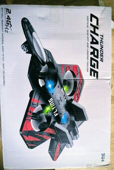 RC penové lietadlo kvadrokoptéra s LED diódou, diaľkové - 4