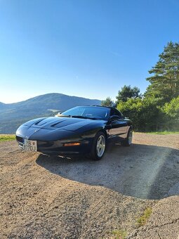 Rozpredám Pontiac firebird - 4
