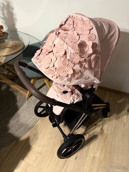 Cybex priam 4.0 simply flowers - 4