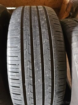 235/55R18 - 4