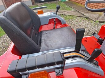 Mitsubishi MT16 - 4